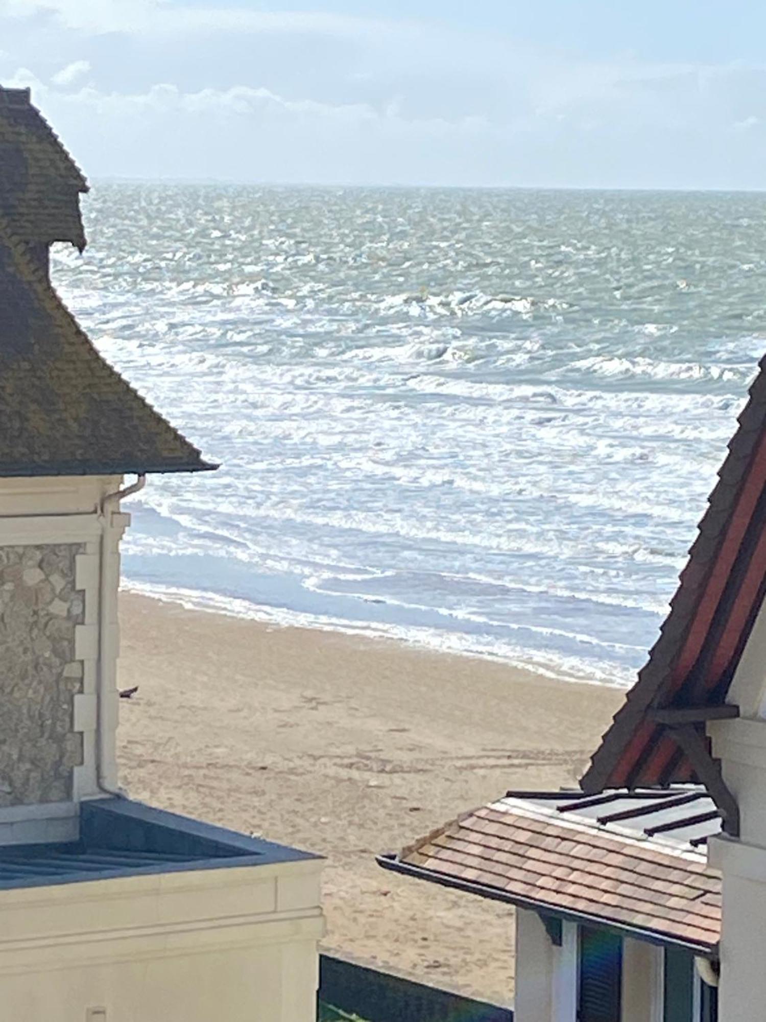 Beau Studio Au Bord De La Mer Blonville-sur-Mer Exteriör bild